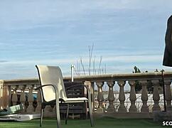 부모 집 없을 때 우체부가 독일 18살 룰루 좆질하는 미니 여체 액션