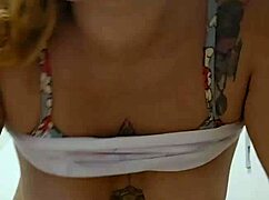 I'm trying to convince my boyfriend to leave his wife for me