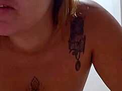 I'm trying to convince my boyfriend to leave his wife for me