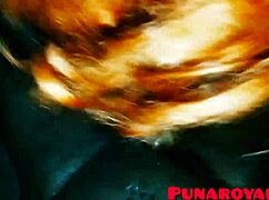 حماة سمينة تستحم في الحمام