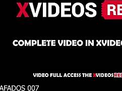 Afro gata použitá jako sexuální hračka, šíří velký zadek v USA