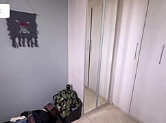 Amberzinha debütál az új lakásban