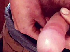 my quick foreskin handjob feels so damn good