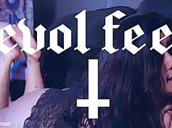 Wanna suck these pretty toes while she dominates you?