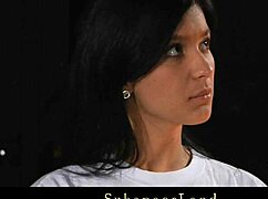 Brunette comel ditampar dan kongkek sampai subspace