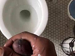 i had a good nut, stroking until i cum hard