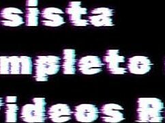 Esfregando a bucetinha resolvi dedar o cuzinho também