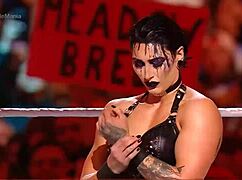 Rhea Ripley vs Charlotte Flair at WrestleMania 39