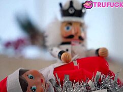 My Free Use Christmas Elves Bianca, Kimmy Kimm, Parker Ambrose, Sawyer Cassidy Get Hardcore Banged