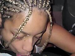 Cai de boca nessa rola linda no glory hole