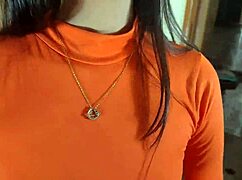 Hermanastra obišče hermanastra in konča z pičko polno sperme