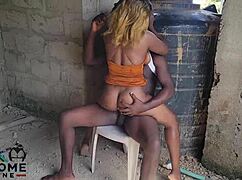 Ghetto Barbie-nak fekete fasz kell a javításhoz