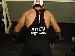 Check out Vloog's fitness preparation! 💪