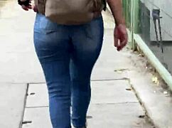 nalgona latina en jeans showing off her curves