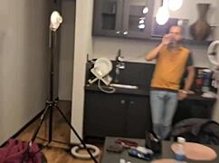 Brincadeira entre amigos vira troca de casal com bucetas diferentes