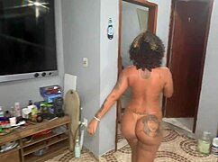 Sem pofukal svojo prijateljico in njenega moža v lingerie?