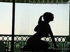 bigtittygothegg jaha silhuetni dildo z obrito pičko in veliko rito