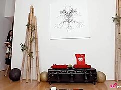 Hej, kolla in Tsvirtuallovers med Venus Lux i POV. Hon rider hårt i interracial hardcore med asiatisk twist.