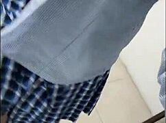 Я так возбудилась без уроков, парень придет вечером меня трахать