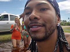 aventura na praia de nudismo vira orgia com joao o safado, lunna geek, brinquedo ator 2 e pitbull porn parte 1