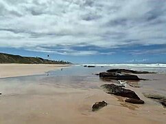 aventura na praia de nudismo vira orgia com joao o safado, lunna geek, brinquedo ator 2 e pitbull porn parte 1