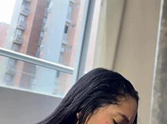 Amateur Couple Enjoys Cock Massage Session