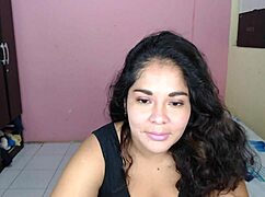 Γεια ερωτάκια, λατρεύω να γαμάω το μουνί μου με γόβες, πού έριξες;