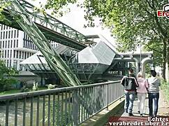 Stra�en Flirt - Deutsche Blonde Teen 18+ Abgeschleppt F�r Anal Dreier