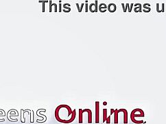 Βρετανίδα 18 ετών με κολάρο πειράζεται και οδηγείται στο όριο με το wand