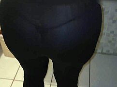 לא יכול להתאפק לדפוק עוזרת ניקיון בחוץ