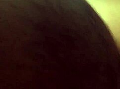 Ebony lepotica s tesno pičko in veliko ritsko