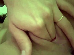 que rico me masturbo con dildo y placer