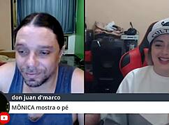 Monica Lima responde preguntas indecentes del público al aire libre