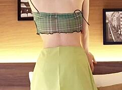 japanese girl in navel-baring outfit 😍