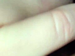 OMG, food porn sama cewek Saudi nyelupin pizza di tempat liar gila! 😲