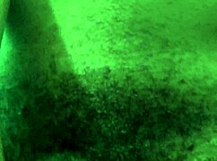 Casal amador curte gozo intenso na cena do chuveiro