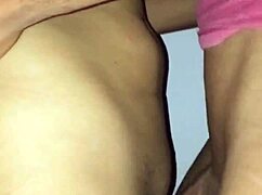 Свършвам в гащите на секси латинска тийнейджърка 18+!