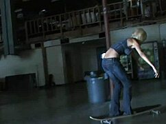 jenny handrix and her date get home and fuck