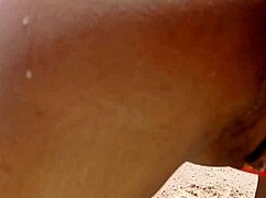 esposa graba macho alfa montándola y corriéndose en playa exterior