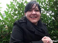 Chubby british amateur, are you rubbing in all the wrong places?