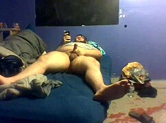 zdshit jerks off alone suggestively