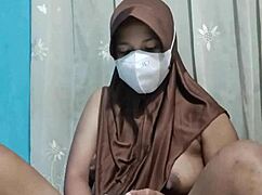 Hijab Beauty Masturbates When House Is Empty!