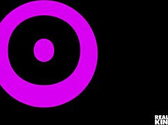 Gina Varneyがプールサイドで晴れた日に幸せチンポ挿れられて