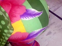 feeling hot chut chudai with daddy in hindi