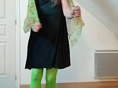 esclave f does a teasing striptease on st patrick's day! 😈