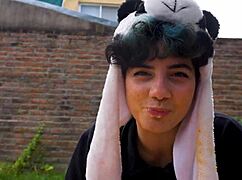 ¿Viste el picnic de Lara volverse escena fetichista de vómito salvaje?