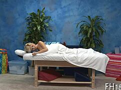 massage turns into sex 😏