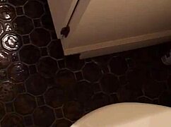 Watch This Guy Masturbating His Huge Monster Cock!