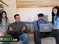 Delilah ve Sona üvey babalarınızdan erotik öğrenin