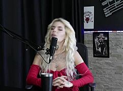 Kyra Sex Prepares For Fisting Fetish And Vomits On Dick Wanting 25 Men To Cum On Her Face